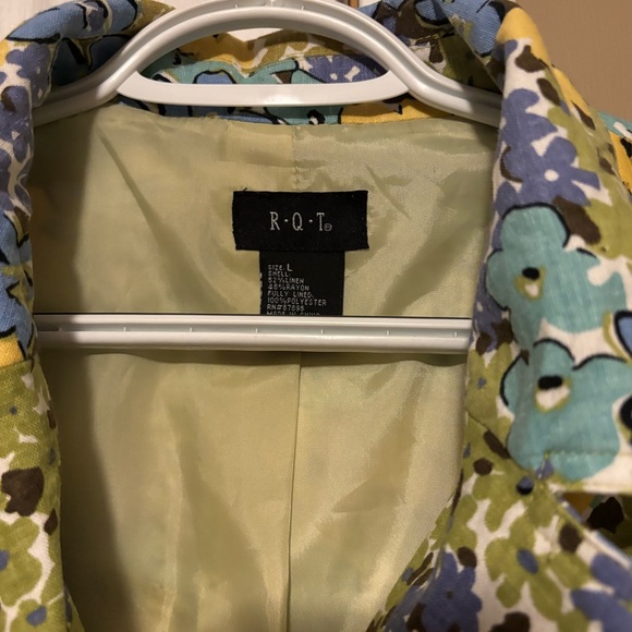 Colorful Floral Women's Blazer - Picture 4 of 6